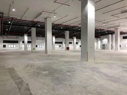 Yas Logistics Centre (D16), Warehouse #622684061